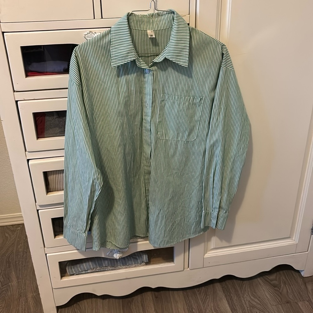 Women’s dress shirt